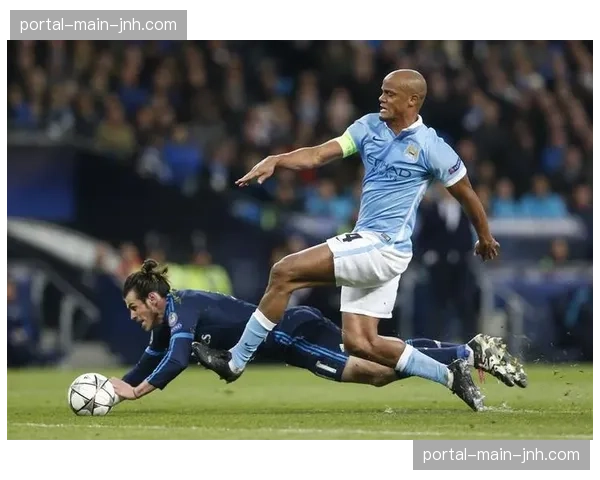 战术复盘：马德里竞技的5-3-2铁阵如何零封曼城进攻群